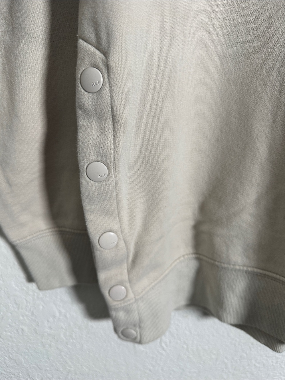Abercrombie & Fitch Sweatshirt Side Snap Size M - Picture 4 of 6